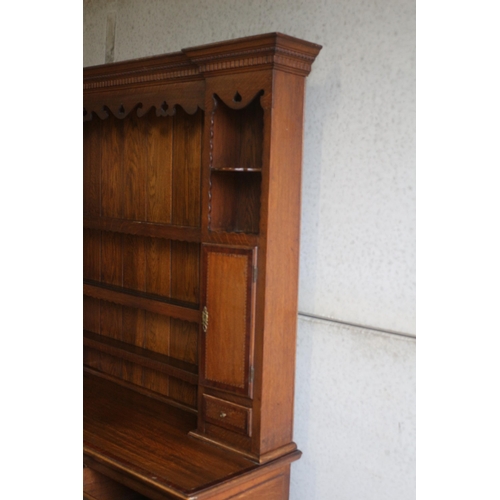 400 - Georgian Styled Late 19th / Early 20th Century Crossbanded Display Dresser with Barber Pole Inlay - ... 