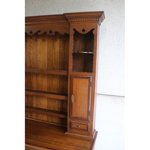 400 - Georgian Styled Late 19th / Early 20th Century Crossbanded Display Dresser with Barber Pole Inlay - ... 