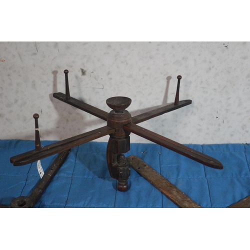 522 - Mid 19th Century Wool Winder with Separate Attachments