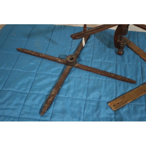 522 - Mid 19th Century Wool Winder with Separate Attachments