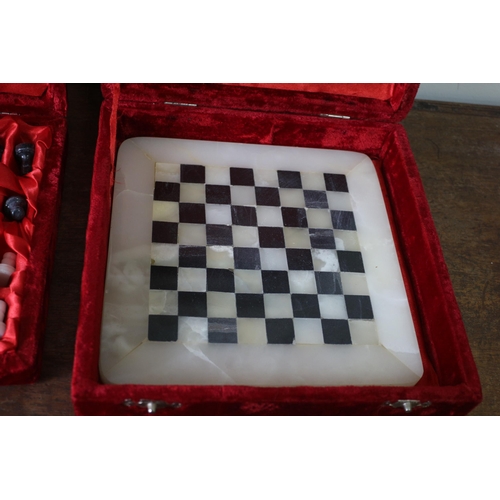 554 - Very Nice Marble Hand Carved Chess Set in 2 Boxes that are Felt Lined - Board Measures 20 x 20cm