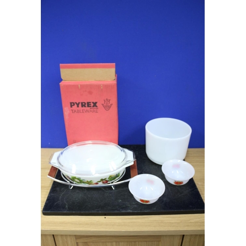 40 - 2 1/2 Pint Oval Casserole Dish, Brand New in Box With Stand, Pyrex Bowls