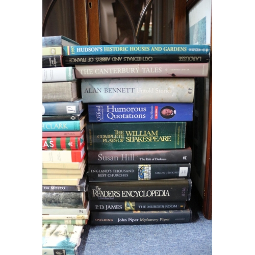 121 - Mixed lot of books