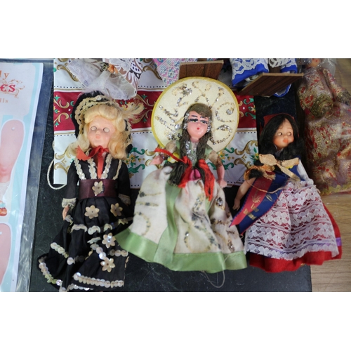 178 - Collection of Dolls