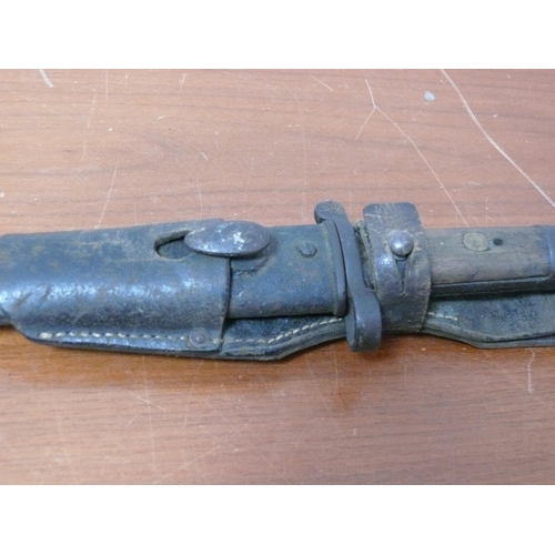 263 - Early Version Lee Enfield Bayonet in Sheath, 44cm