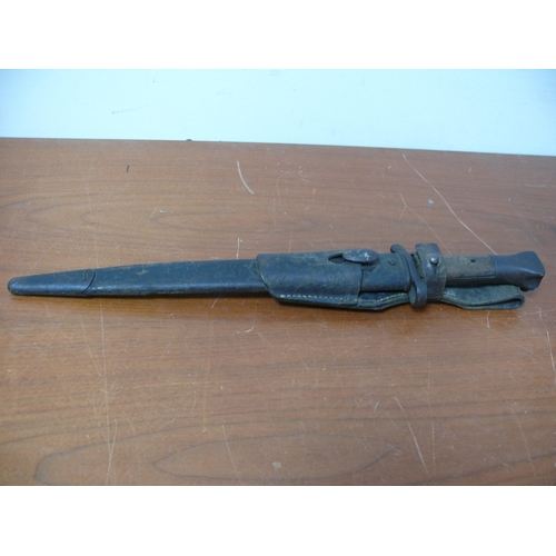 263 - Early Version Lee Enfield Bayonet in Sheath, 44cm