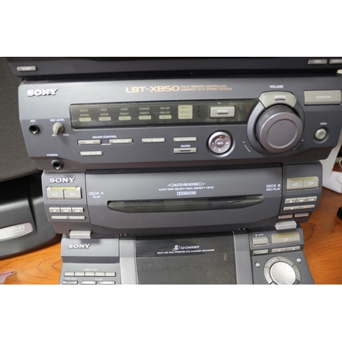 280 - Like New Sony Compact Hi-Fi Stereo System with 2 Speakers