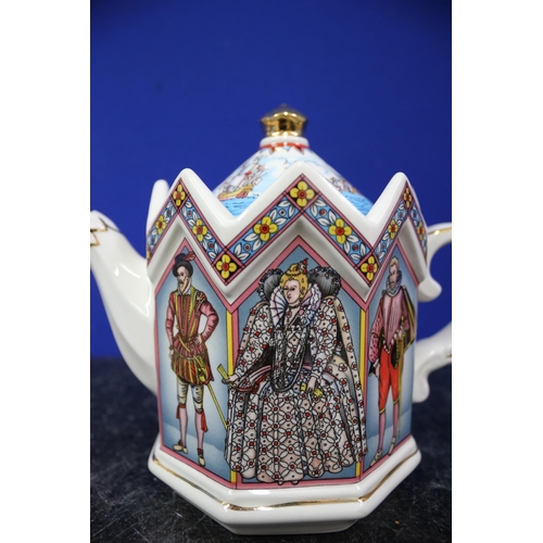 297 - Sadler Elizabeth 1st Decorative Tea Pot, 16cm Tall