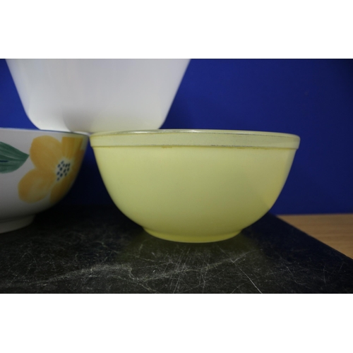 380 - 3 Large Bowls, Pyrex, Fenton & Johnson Bros