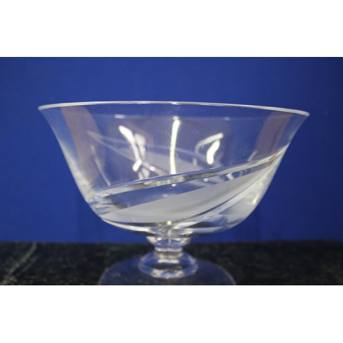 455 - Believed to be J G Durand Florence Crystal Serving Bowl, 23.5cm Diameter