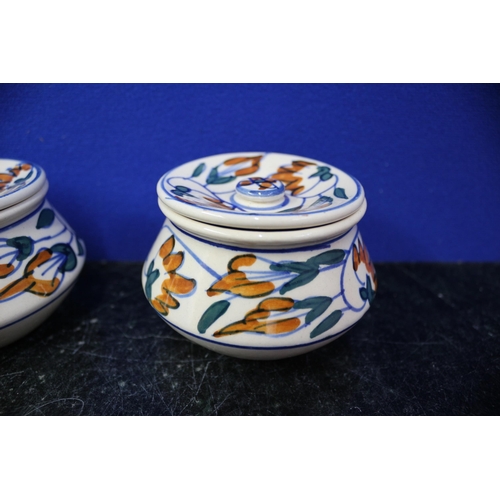 462 - 2 Hand Painted Pots, 10cm Diameter