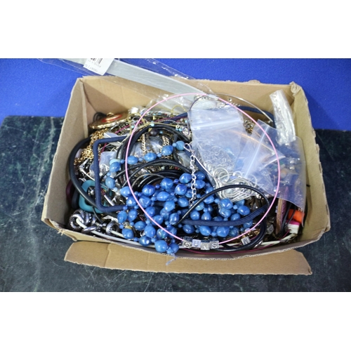 465 - Box of Costume Jewellery Necklaces