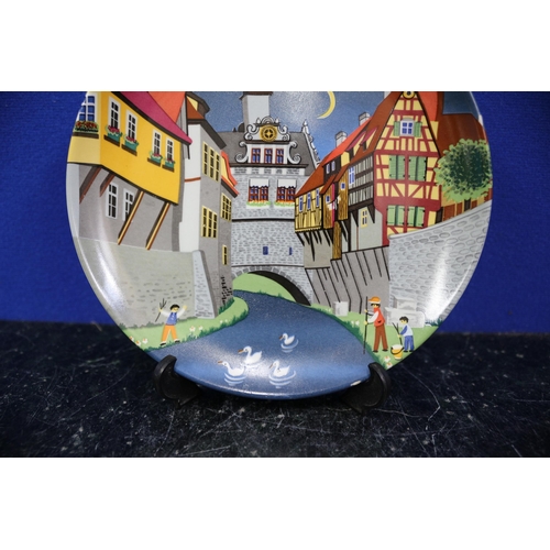 494 - Poole Pottery Plate, 15.5cm