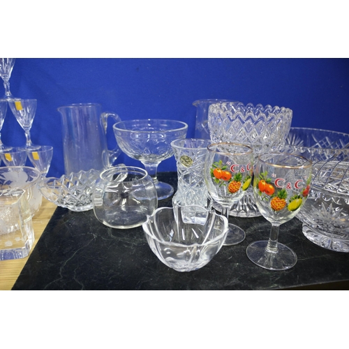 502 - Selection of Glass Items including Vintage Jelly Mould