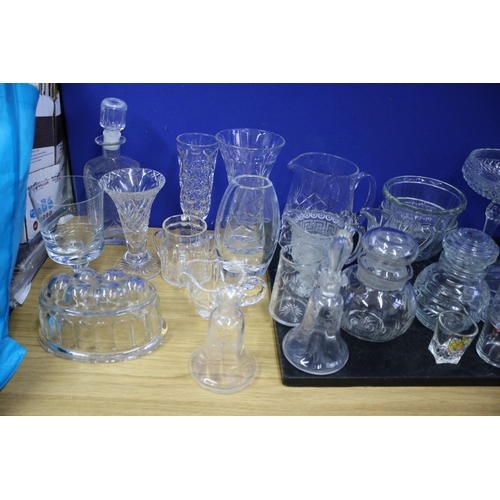 510 - Mixed Selection of Glassware, Including Jugs & Decanters