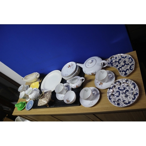 534 - Selection of Wedgwood, Coalport and Other Named Crockery Items