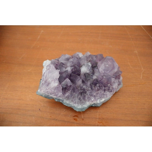 163 - Large Amethyst Cluster, 14cm Long & 664g in Weight