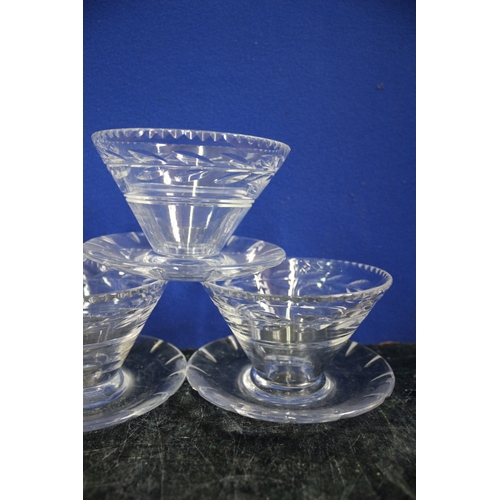 129 - Set of 5 Footed Glass Desert Bowls