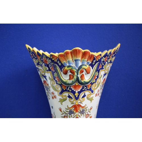 130 - Hand Painted, possibly Italian, 4 Foot Early 20th Century Vase With Markings, 27cm Tall