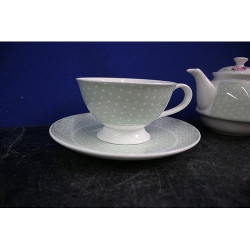 133 - Laura Ashley Tea For One Set