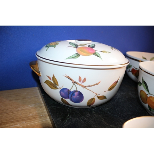 136 - Royal Worcester 'Evesham' Lidded Pot, Plus Large Bowls and Small Vase. Largest is 25cm/10 Inch Diame... 