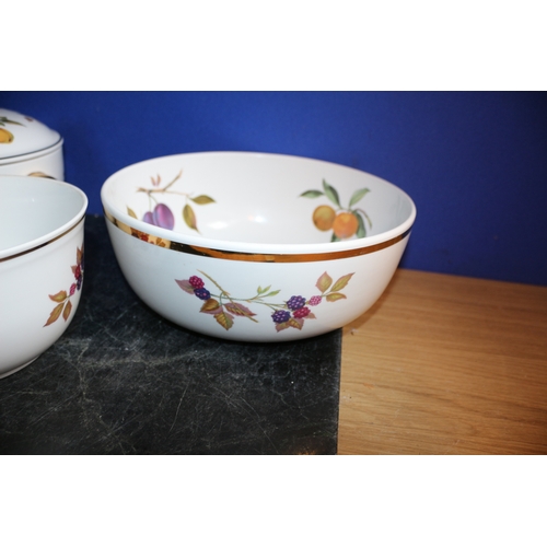 136 - Royal Worcester 'Evesham' Lidded Pot, Plus Large Bowls and Small Vase. Largest is 25cm/10 Inch Diame... 