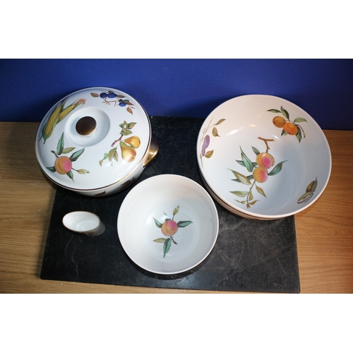 136 - Royal Worcester 'Evesham' Lidded Pot, Plus Large Bowls and Small Vase. Largest is 25cm/10 Inch Diame... 