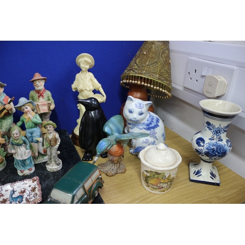 48 - Mixed Lot Including Soup Bowls, Figurines, Small Pots, End of Day Murano Etc