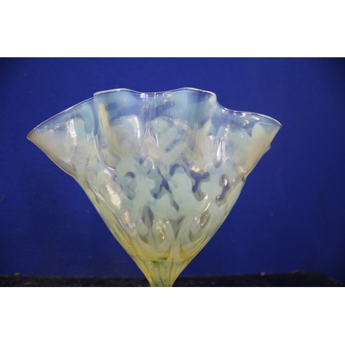 88 - Yellow Glass Frilled Edge Vase, 16 x 19cm