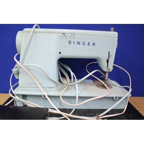 100 - Electric Singer Sewing Machine Model 347