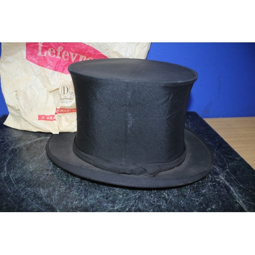 128 - Vintage Pop Up Top Hat in Original Shop Bag