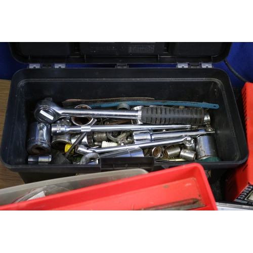 139 - Selection of Car Items/Tools Including Socket Set, Volt Meter, Battery Charger, Triangle, Rope etc