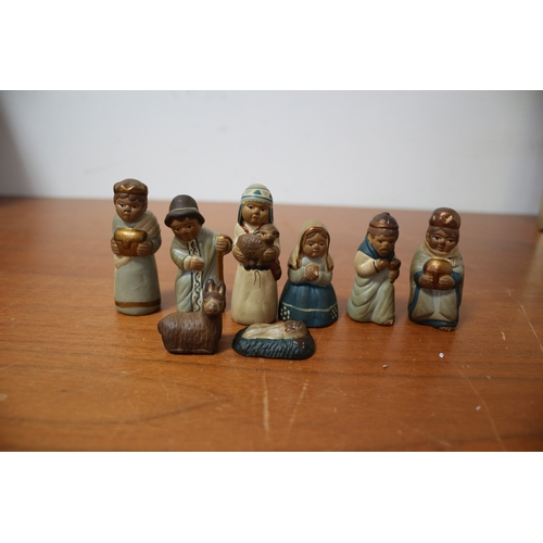 162 - Collection of Peruvian Hand Made Vintage Nativity Items