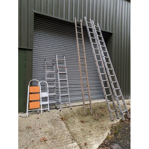 696 - Selection of Aluminium and Wooden Ladders