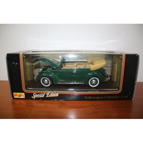 9 - Maisto Special Edition Volkswagen Cabriolet 1:18 Model Car