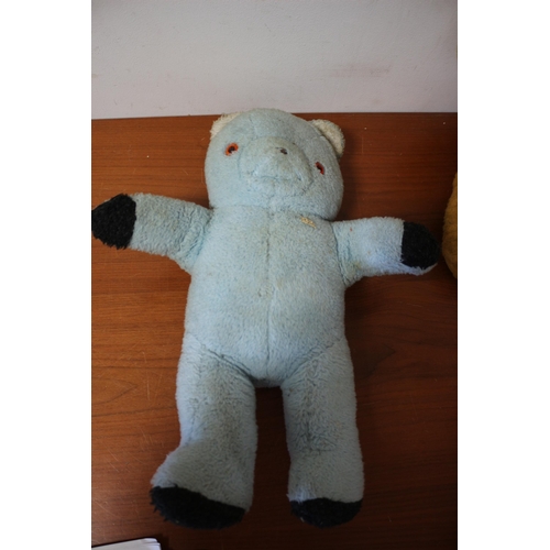 398 - x4 Vintage Teddies, Largest is 57cm