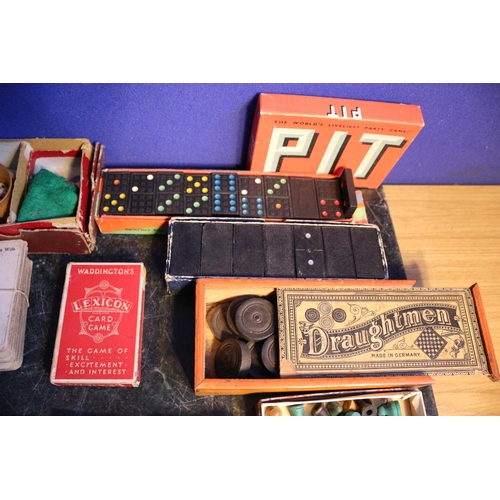 400 - Vintage Games including Dominoes, Drafts etc