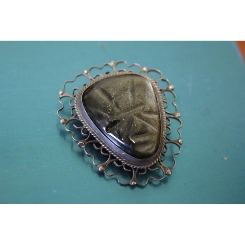 402 - Silver Brooch Filigree Style, 9.8g