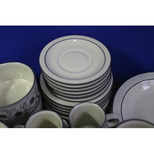 131 - Hornsea Oven to Tableware Dinner Set