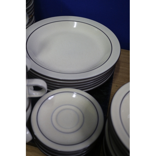 131 - Hornsea Oven to Tableware Dinner Set