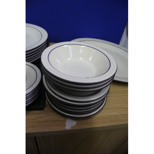 131 - Hornsea Oven to Tableware Dinner Set