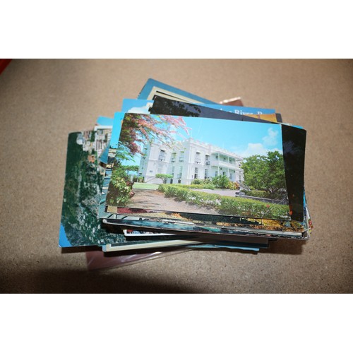 520 - Nice Bundle of Postcards Including 1970's