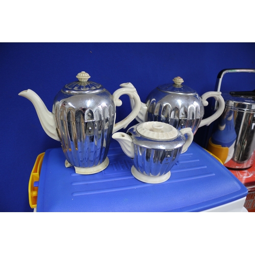 36 - COOLBOX, 2X WINE COOLERS (ONE BRAND NEW AND UNUSED), CHINA EDGED TEA, COFFEE AND MILK JUG IN METAL C... 