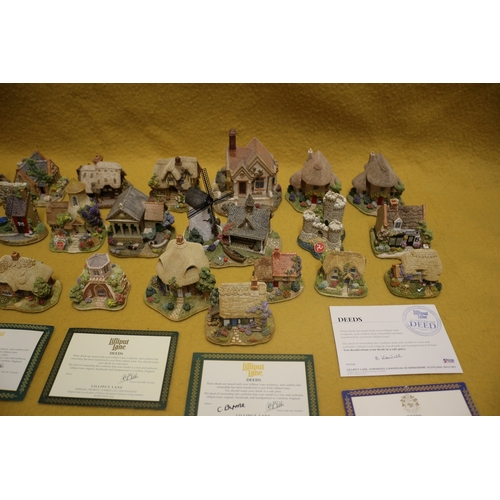 11 - Nice Collection of Lilliput Lane Cottages Most include Certificates