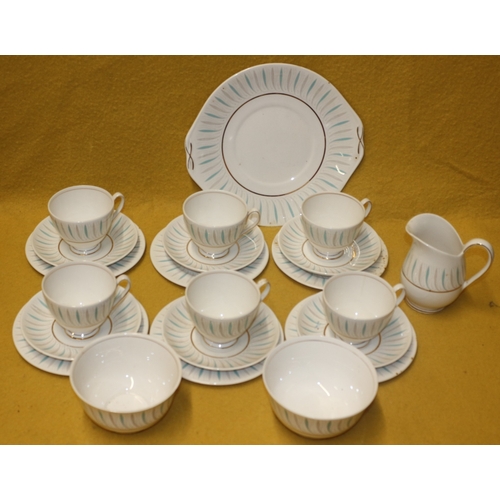 34 - 22 Pieces of Queen Anne 'Caprice' China Tea Cups with Sandwich Plates, Server Dish and 2 Bowls plus ... 