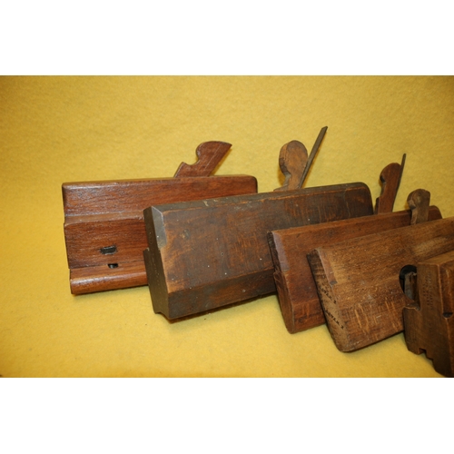 48 - 6 x Vintage Wooden Edging Planes with Blades