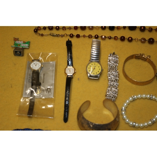 54 - Nice Bundle of Mixed Costume Jewellery plus Watches and Vintage Items