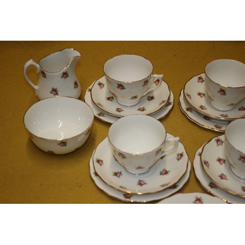 55 - 21 Pieces of Melba Ware Tea Set