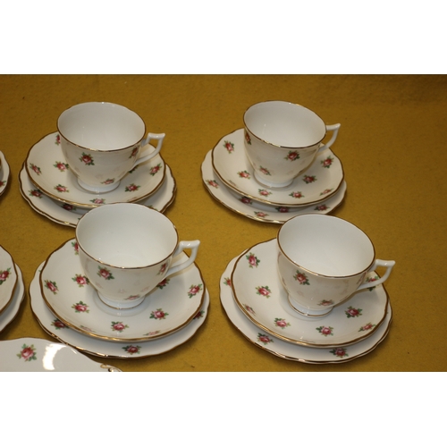 55 - 21 Pieces of Melba Ware Tea Set