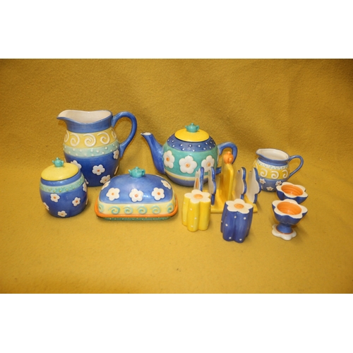 75 - Rayware Tea / Breakfast Set